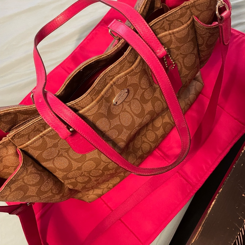 Like New Coach Diaper Bag and matching changing pad. - Picture 2 of 3